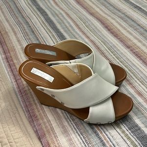 Eggshell White Wedges